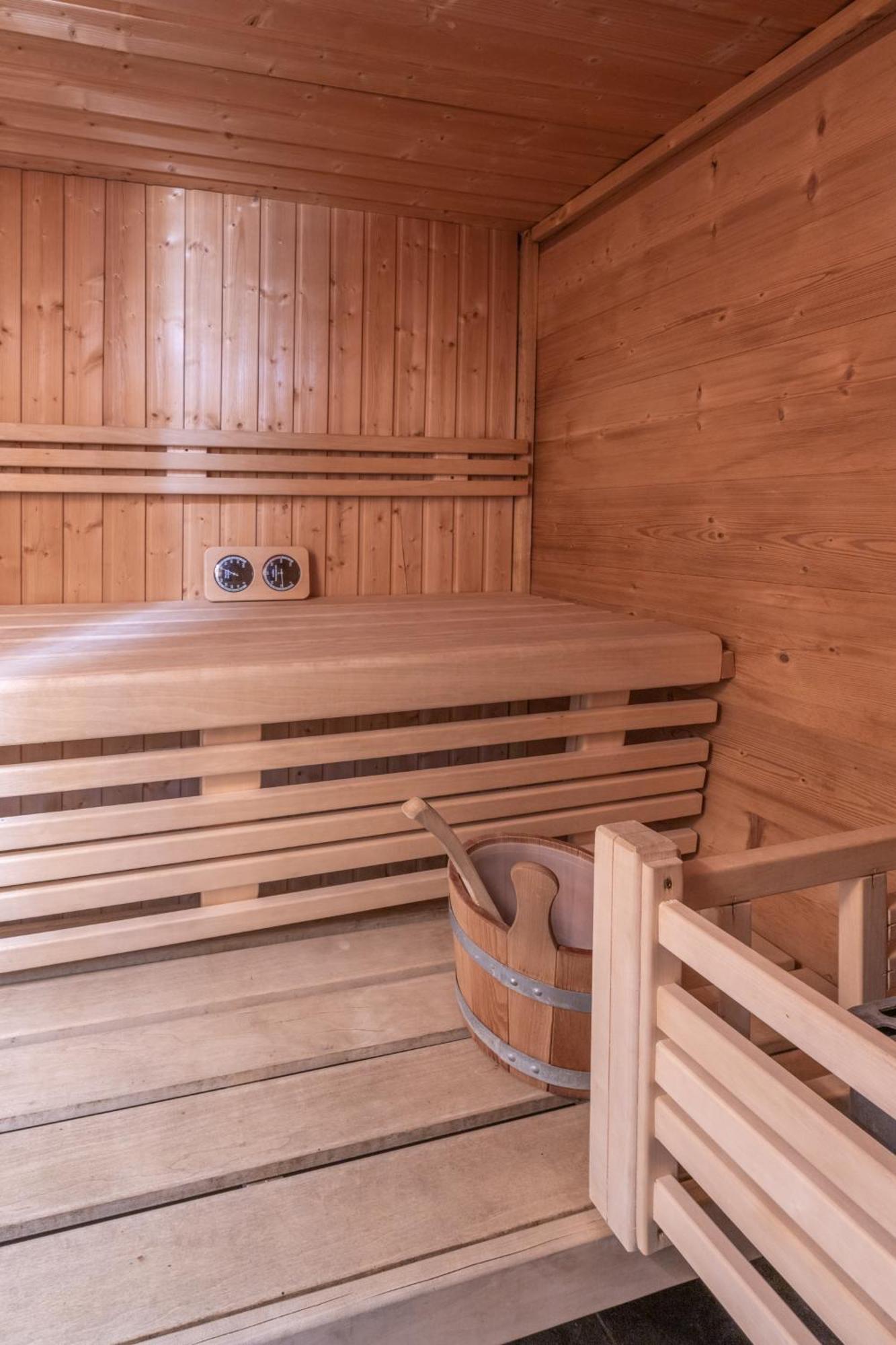 Chalet Alpe D'Huez 1850-Sea And Mountain Pleasure Avec 2 Appartements- 1 Appartement 3 Chambres 8 Couchages - 3 Salles D'Eau Et 1 Appartement 5 Chambres 12 Couchages 5 Salles D'Eau - Jacuzzi Et Sauna -Pieds Des Pistes Et Centre Екстер'єр фото